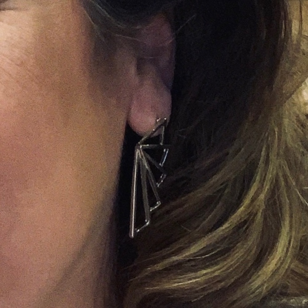 NIB Black Metal Geometric Earrings - Picture 4 of 4